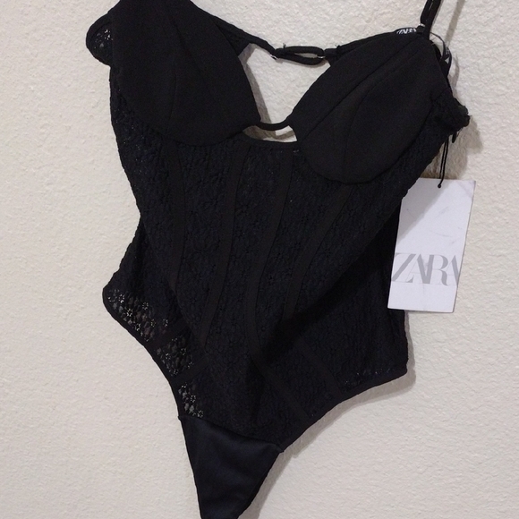 Zara Black Lace Bodysuit - Picture 4 of 9